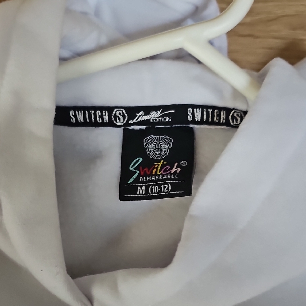 Switch Youth Graphic Hoodie with Embroidered And Printed Design Size M (8-10) - Picture 4 of 9